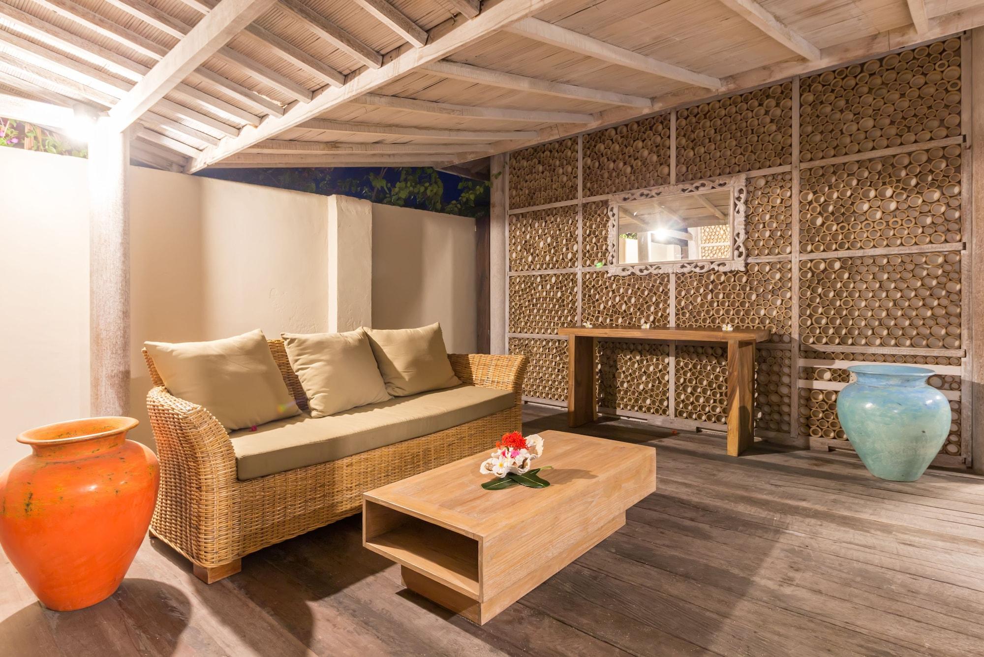Avia Villa Resort Gili Meno Exterior photo