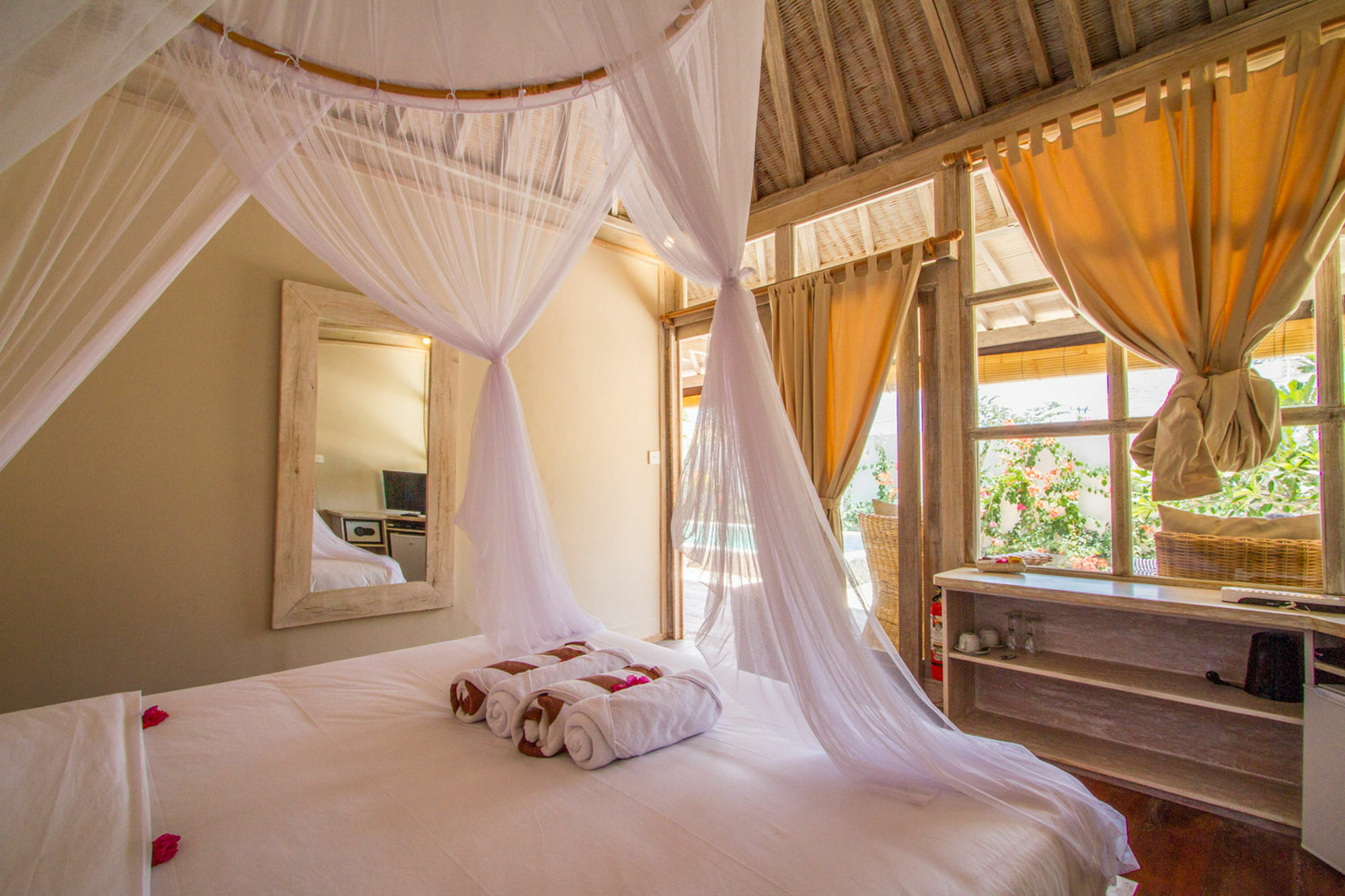 Avia Villa Resort Gili Meno Exterior photo